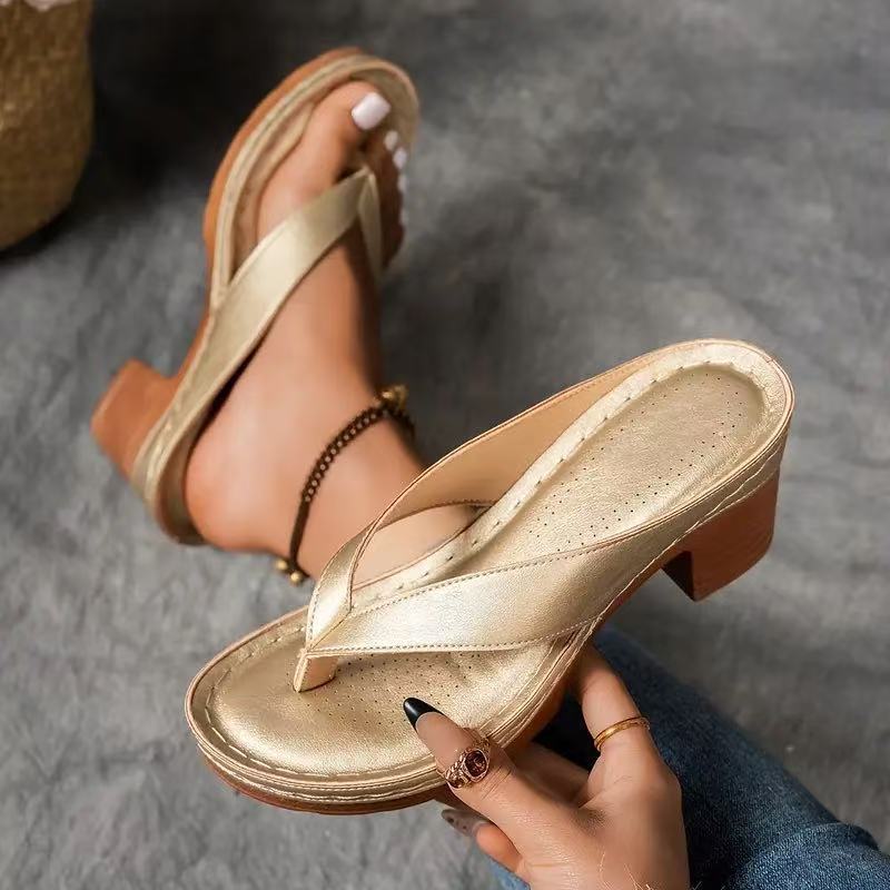 Women's Solid Color Flip-flops Fashion Wedge