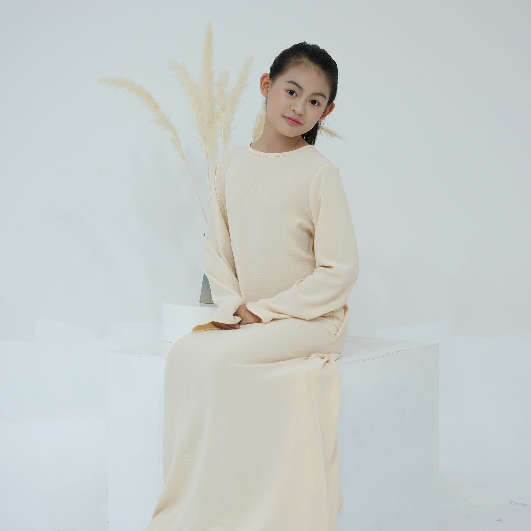 Exquisite Embroidery Tassel Children's Robe Abaya
